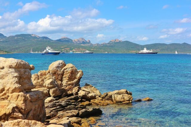 Budoni regina dell’estate, tra case vacanze da sogno e spiagge spettacolari